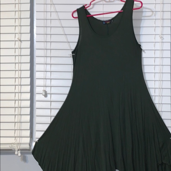 Green trapeze dress - Picture 3 of 3